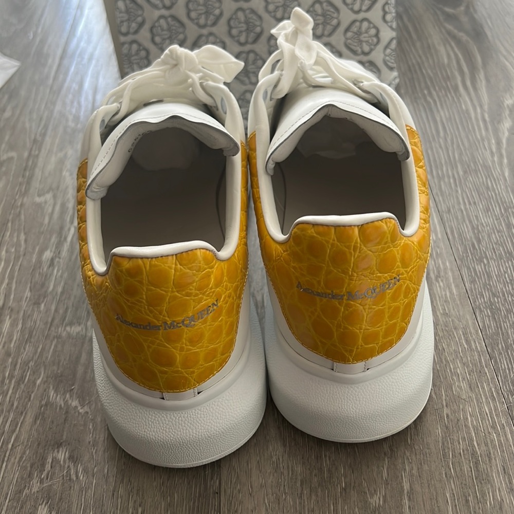 Alexander Mcqueen Oversized sneakers size 10
